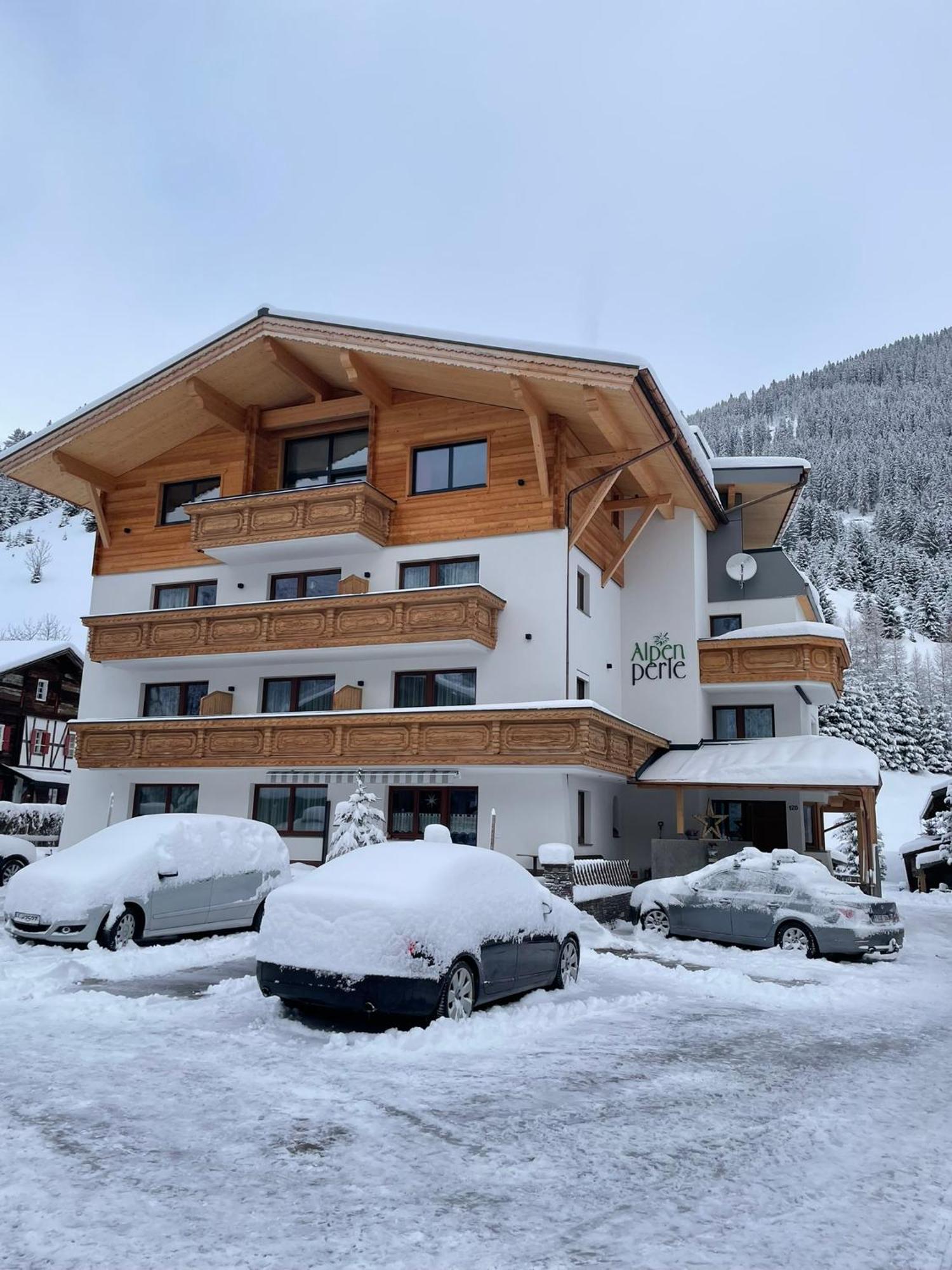 Pension Alpenperle Holzgau Esterno foto